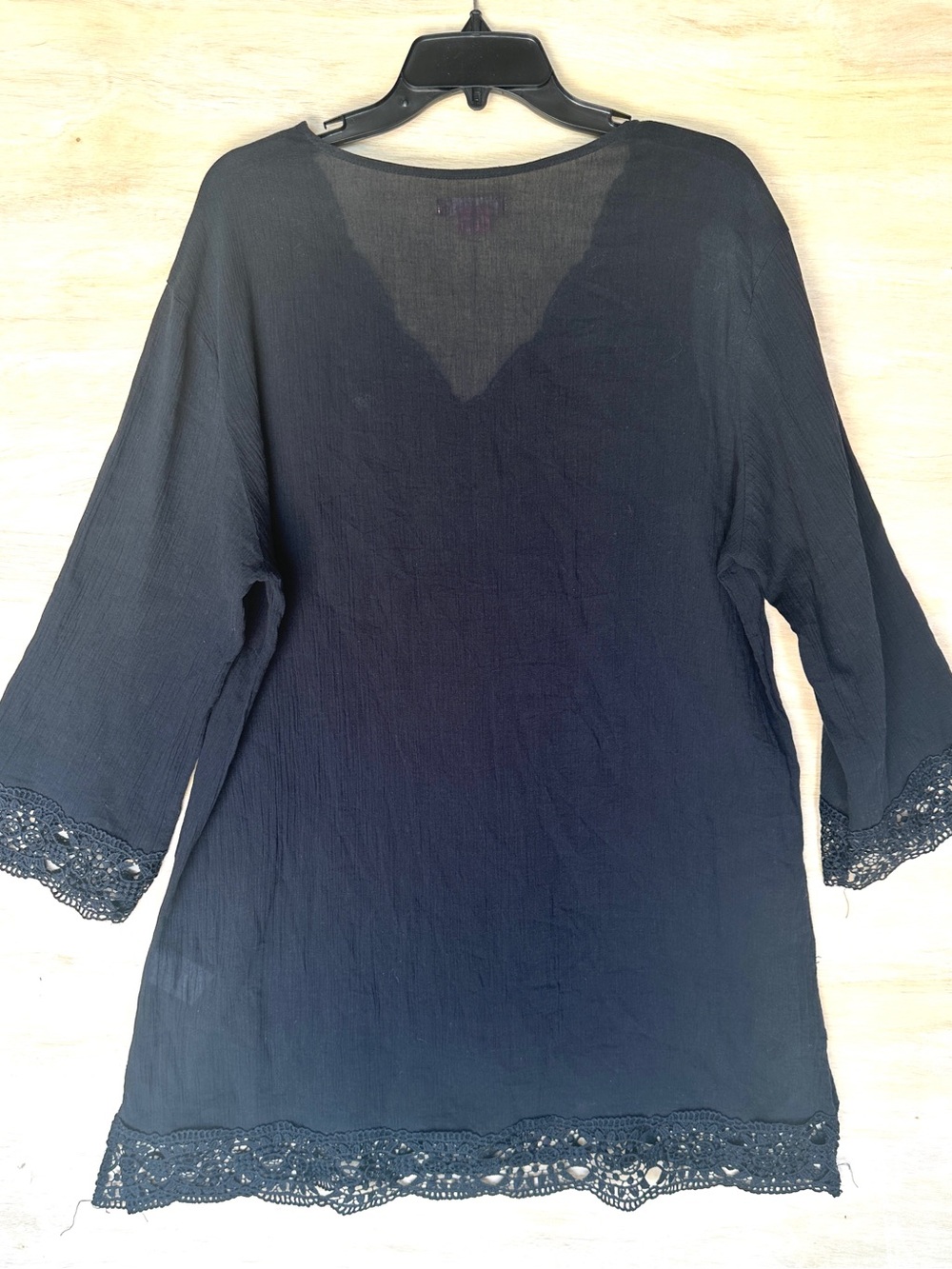 Isaac Mizrahi Black V-Neck Coverup - Picture 5 of 6